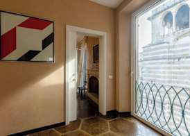JOIVY Exclusive Flat for 7 near Cathedral of Genoa 3