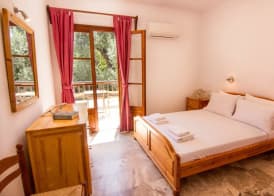 Naftilos Skiathos 5