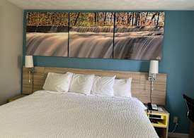 Days Inn by Wyndham Warrensburg 4