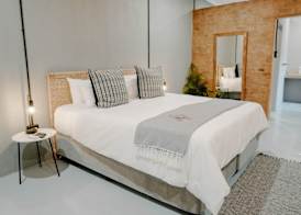 Lighthouse Guesthouse & Cafe 2