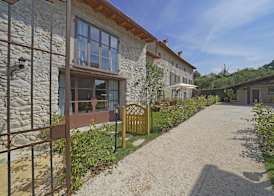 Dogoli Country Apartments 2