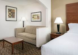 Holiday Inn Express & Suites CLINTON by IHG 5