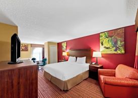 SureStay Plus by Best Western San Antonio Fiesta Inn 4