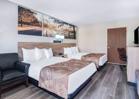 Days Inn by Wyndham Macon I-475 4