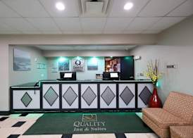 Quality Inn & Suites Mattoon South 4