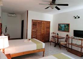 Merril's Beach Resort 4
