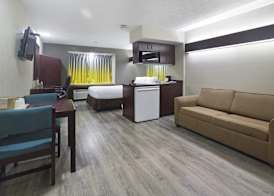 Microtel Inn & Suites by Wyndham Meridian 5