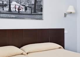 Hostal T4 3