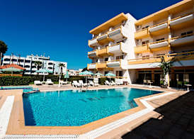 Trianta Hotel Apartments 4