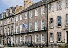 Travelodge Edinburgh Central Queen Street 3