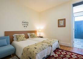 Apartamento A Francos Artist Painting 1 3