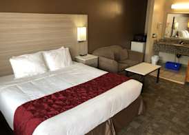 Knights Inn Huntsville, ON 4