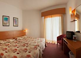 Hotel Alone 3