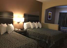 Days Inn & Suites by Wyndham Houston North - Spring 4
