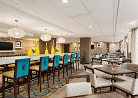 Hampton Inn & Suites by Hilton Vancouver-Downtown 3