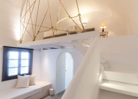 Artemis Suites 4