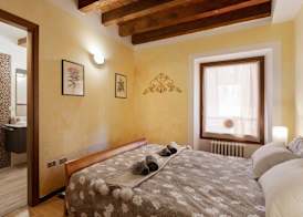 GuestHost - Città Antica Charming Flat 5