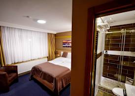 C&S Hotel 5