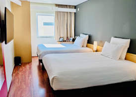 Ibis Monterrey Valle 4