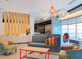 Tru By Hilton Atlanta Airport College Park 4