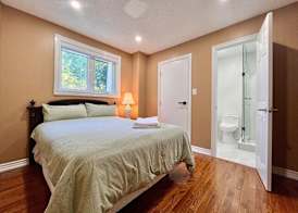 Cozy Home Near Transit & Hillcrest Mall with Free Parking 5