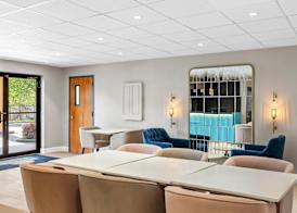Days Inn & Suites by Wyndham Peachtree Corners Norcross 4