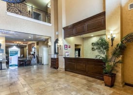 Comfort Suites Alamo-River walk 4