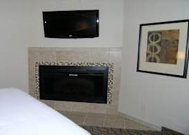 Holiday Inn Express & Suites BELLE VERNON by IHG 4