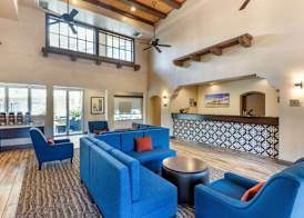 Comfort Inn & Suites Orange County John Wayne Airport 3