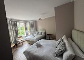 Charlie Hotel 2