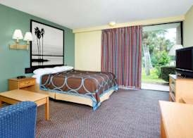 Super 8 by Wyndham St. Augustine 4
