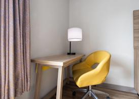 Days Inn by Wyndham Anderson 5