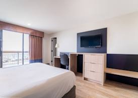 The Jordan Hotel Ramada by Wyndham 5