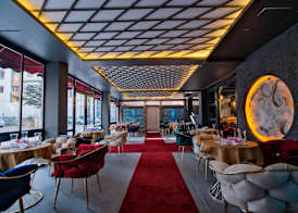 MOONDAY HOTEL 2