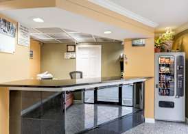 Super 8 by Wyndham Indianapolis-Southport Rd 2