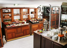 Kozan City Hotel 3