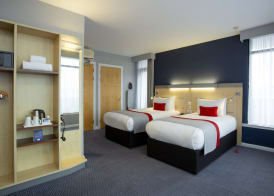 Holiday Inn Express CHELTENHAM TOWN CENTRE by IHG 3