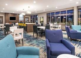 La Quinta Inn & Suites by Wyndham Valdosta 3