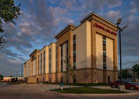 Hampton Inn & Suites Dallas/Plano Central 2