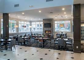Best Western PLUS Franklin Square Inn 3