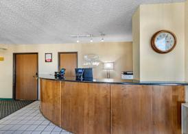 Econo Lodge Longmont East 3
