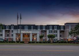 Hampton Inn & Suites Williamsburg-Richmond Rd. 2
