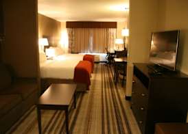 Holiday Inn Express & Suites NEVADA by IHG 2
