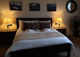 CREAG DHUBH COUNTRY HOUSE 2