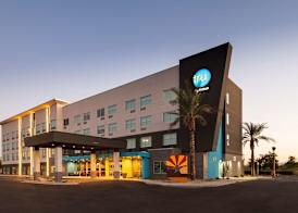 Tru By Hilton Phoenix Glendale Westgate 5
