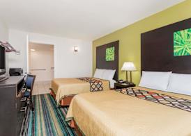 Super 8 by Wyndham Augusta 4