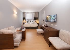 Aenos Hotel 5