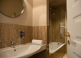 Nove Guest House 2