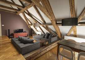 Three Golden Crowns Apartments 4