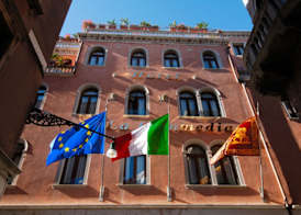 Hotel A La Commedia 3